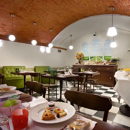 Отель Graziella Patio Ареццо